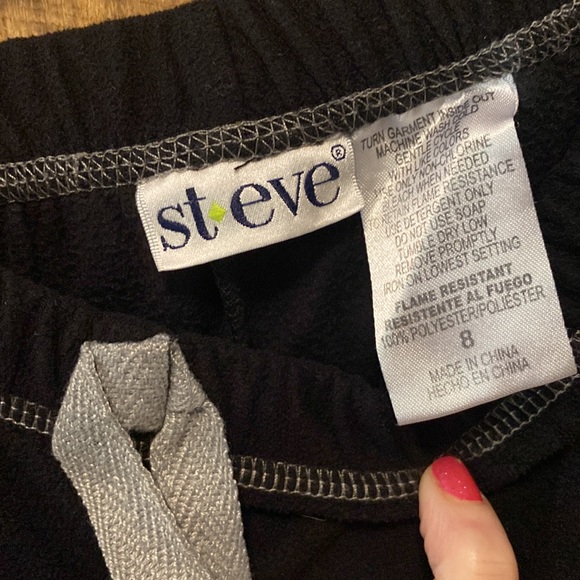 Pajama set - Picture 3 of 3